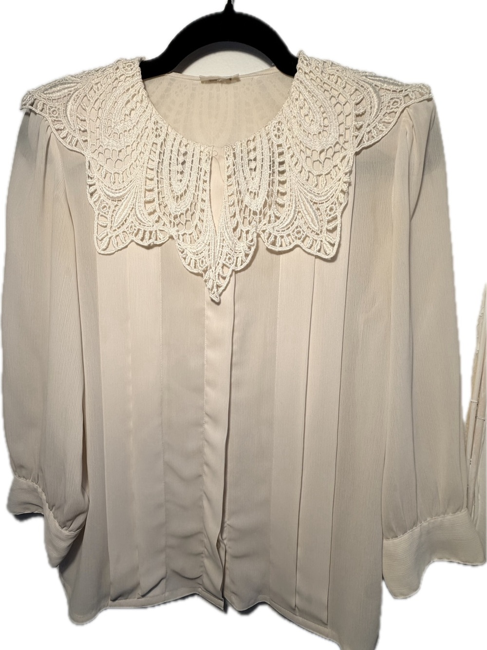 Vintage Ivory Crepe Chiffon Blouse Venise Lace Collar Pleated Front